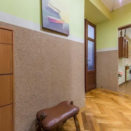 Apartament W Kamienicy Apartment *